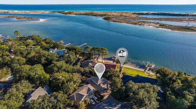 16 Plantation Oaks Drive, Mary Esther, FL 32569