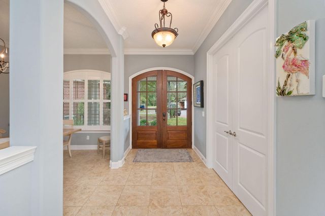 16 Plantation Oaks Drive, Mary Esther, FL 32569