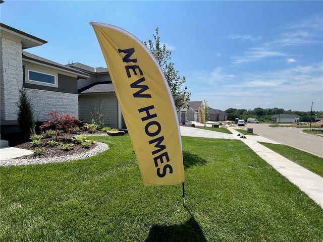 22041 W 99th Terrace, Lenexa, KS 66220
