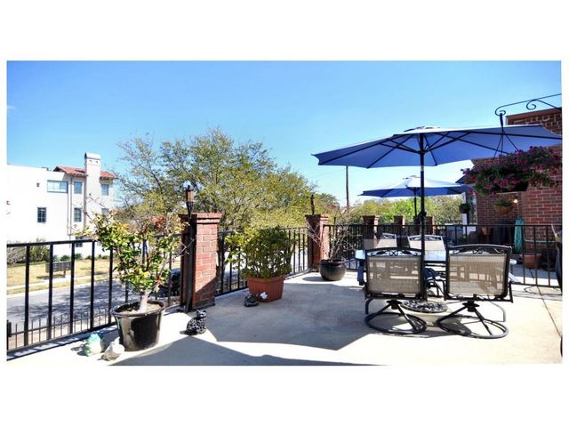 4405 Bowser Avenue 205, Dallas, TX 75219