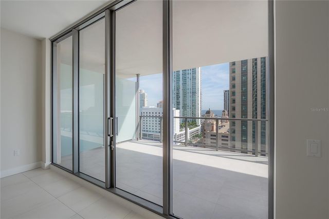 275 1ST AVENUE S 1504, St Petersburg, FL 33701