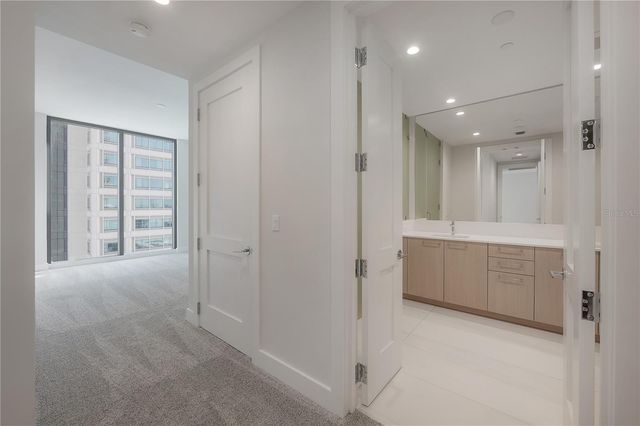 275 1ST AVENUE S 1504, St Petersburg, FL 33701