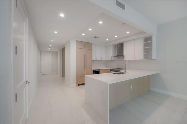 275 1ST AVENUE S 1504, St Petersburg, FL 33701