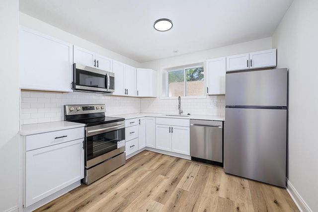 516 N 7th Street, Lawrence, KS 66044