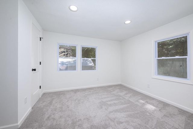516 N 7th Street, Lawrence, KS 66044