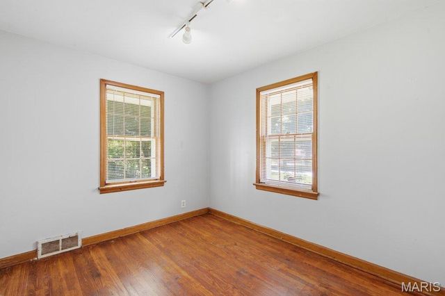 1207 Admiral Drive, St Louis, MO 63137
