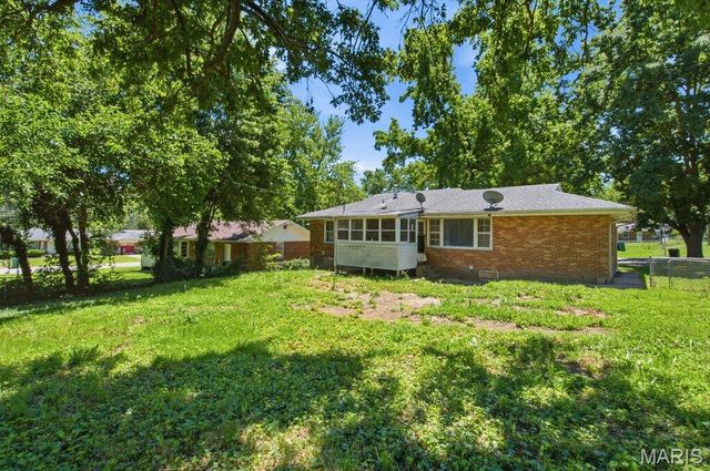 1207 Admiral Drive, St Louis, MO 63137