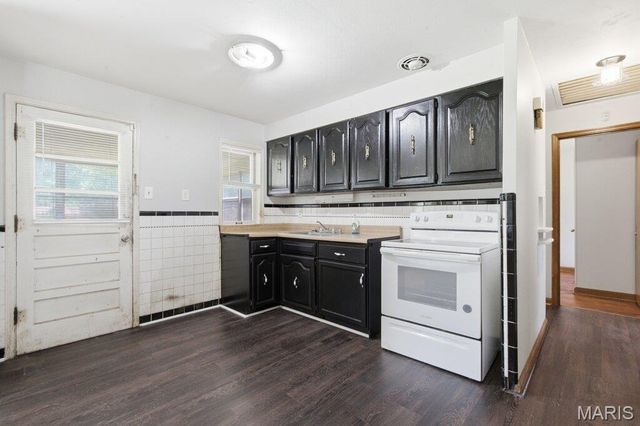 1207 Admiral Drive, St Louis, MO 63137