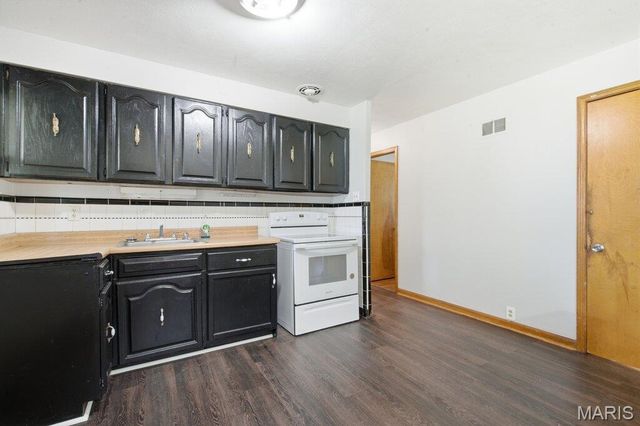 1207 Admiral Drive, St Louis, MO 63137