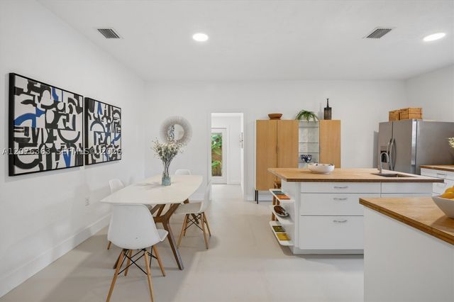 8230 NE 1st Pl, Miami, FL 33138