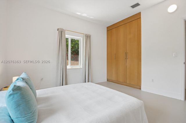8230 NE 1st Pl, Miami, FL 33138
