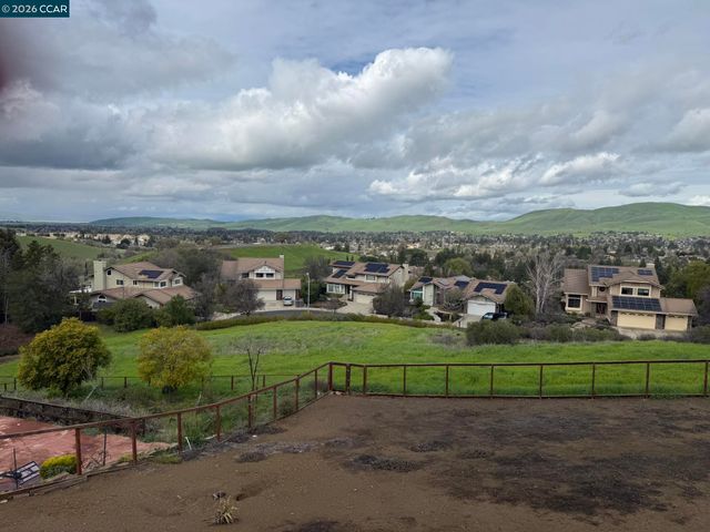 1109 Vista Point Ln, Concord, CA 94521