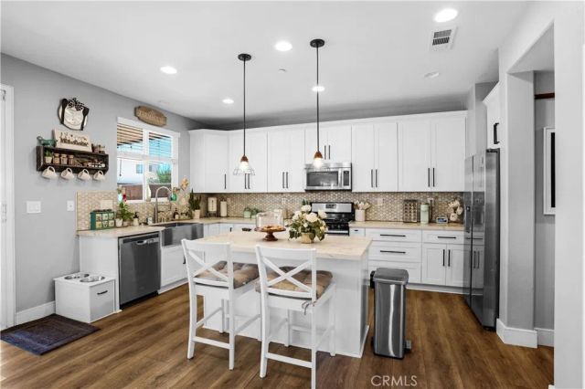34900 Old Vine Court, Winchester, CA 92596