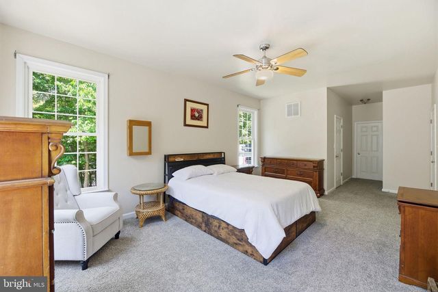 12976 MARINERS CIR, Lusby, MD 20657