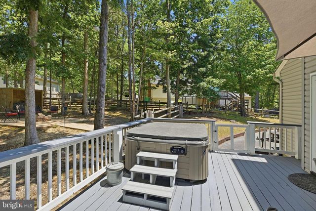12976 MARINERS CIR, Lusby, MD 20657