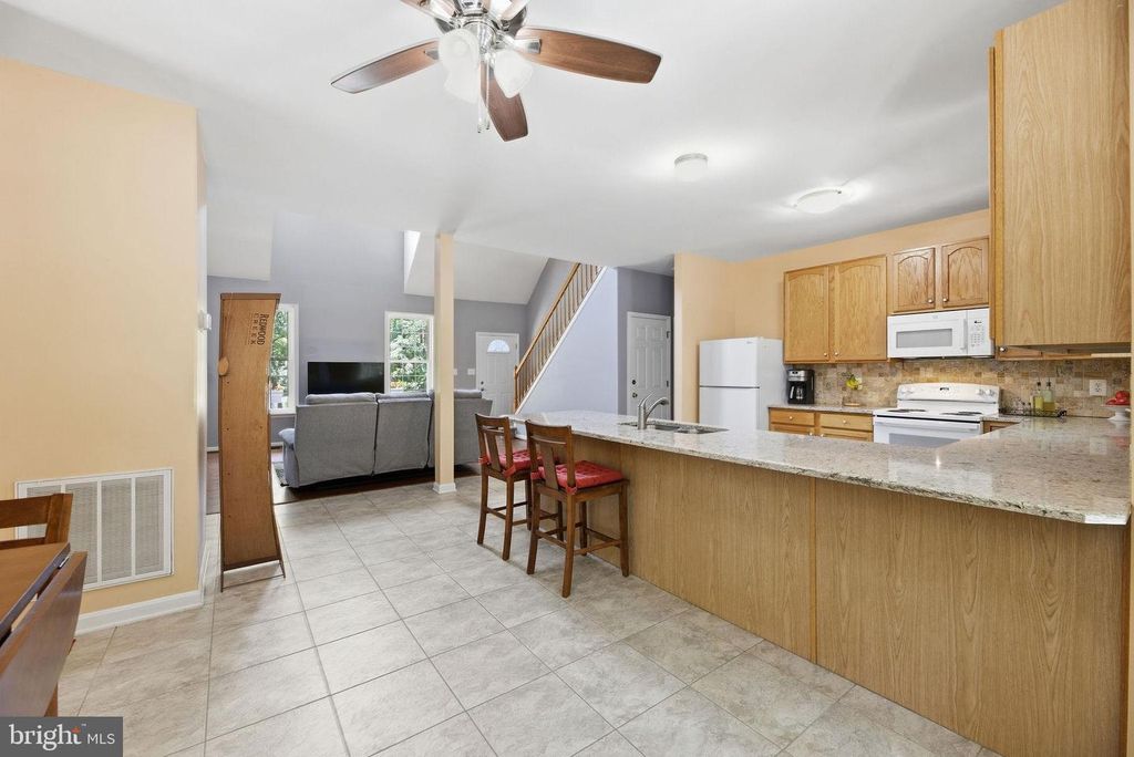 Image 18 of property listing at 12976 MARINERS CIR, Lusby, MD 20657