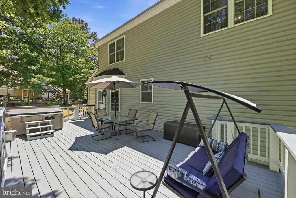 Image 39 of property listing at 12976 MARINERS CIR, Lusby, MD 20657
