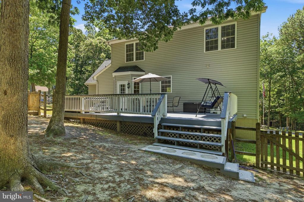 Image 43 of property listing at 12976 MARINERS CIR, Lusby, MD 20657