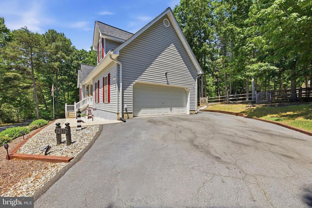 Image 58 of property listing at 12976 MARINERS CIR, Lusby, MD 20657