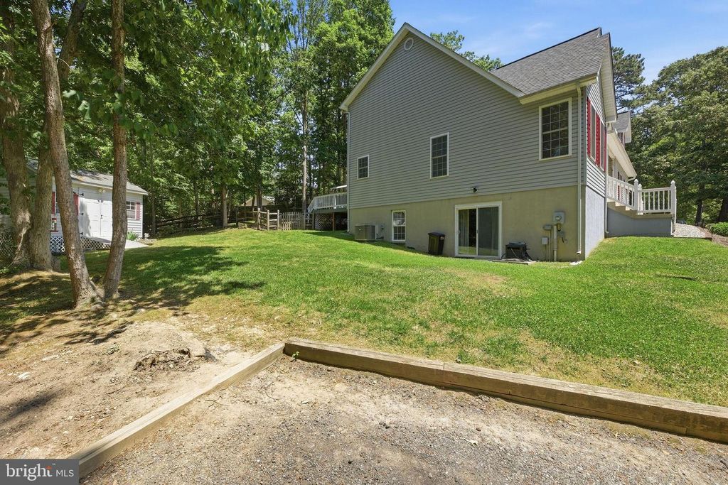 Image 62 of property listing at 12976 MARINERS CIR, Lusby, MD 20657