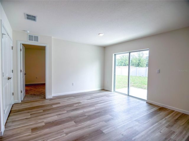 2122 NE 28TH PLACE, Ocala, FL 34470