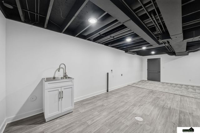 1515 W Manor Drive, Lincoln, NE 68506