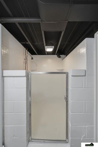 1515 W Manor Drive, Lincoln, NE 68506