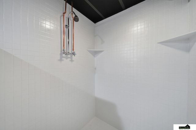 1515 W Manor Drive, Lincoln, NE 68506