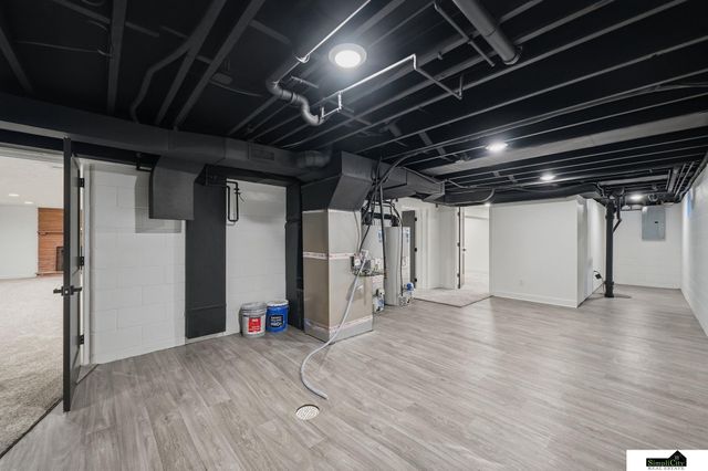 1515 W Manor Drive, Lincoln, NE 68506