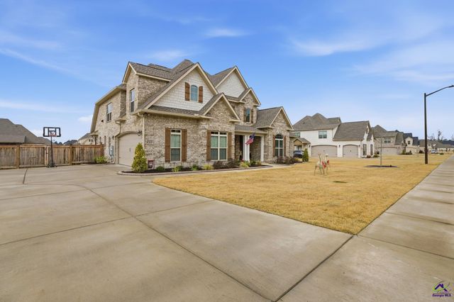 210 Bristleleaf Path, Kathleen, GA 31047