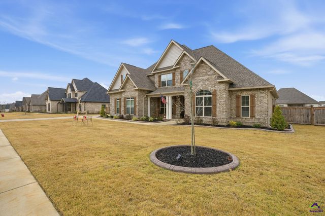 210 Bristleleaf Path, Kathleen, GA 31047