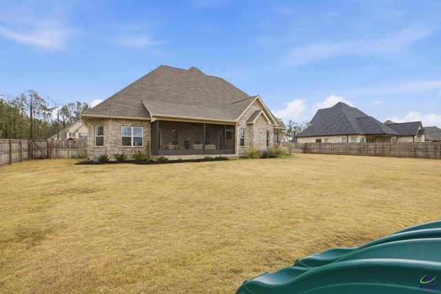 210 Bristleleaf Path, Kathleen, GA 31047
