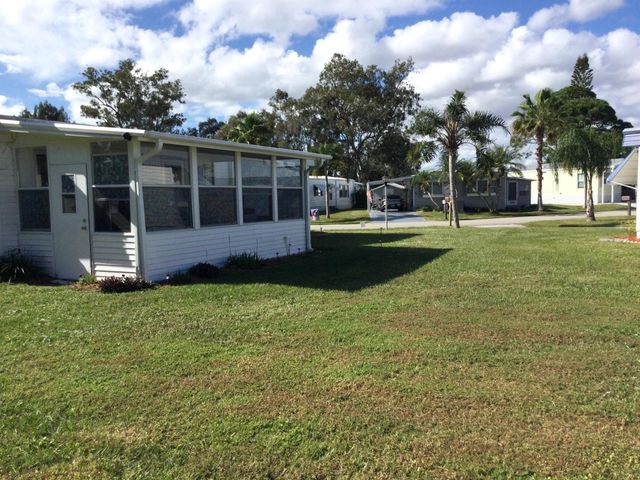 26 Mediterranean Boulevard E, Port St Lucie, FL 34952