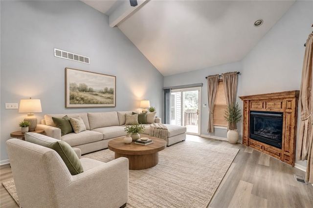 1516 NW Primrose Lane, Blue Springs, MO 64015