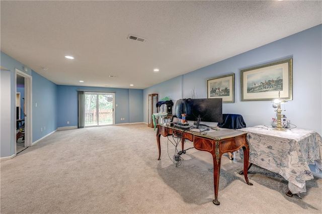 1516 NW Primrose Lane, Blue Springs, MO 64015