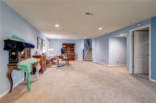 1516 NW Primrose Lane, Blue Springs, MO 64015