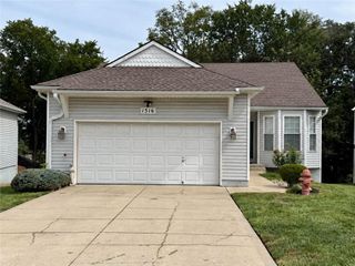 1516 NW Primrose Lane, Blue Springs, MO 64015