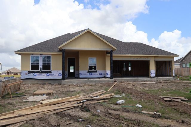 12027 Old Fashion Circle, Mont Belvieu, TX 77535