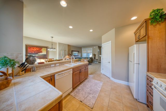 617 SW Peak View Place, Bend, OR 97702