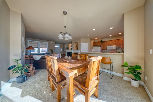 617 SW Peak View Place, Bend, OR 97702