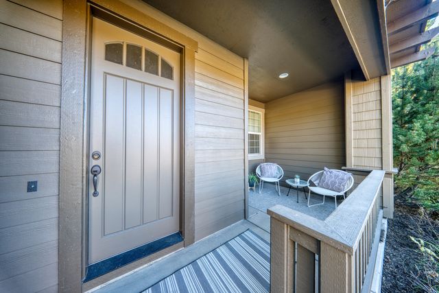 617 SW Peak View Place, Bend, OR 97702