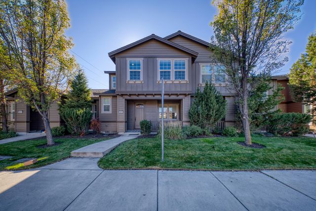 617 SW Peak View Place, Bend, OR 97702