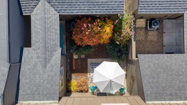 617 SW Peak View Place, Bend, OR 97702