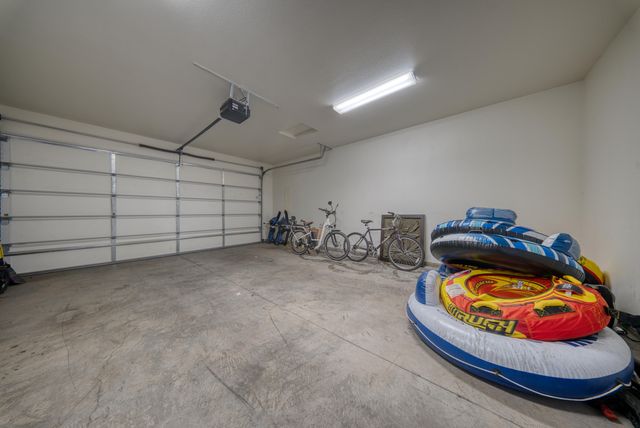 617 SW Peak View Place, Bend, OR 97702