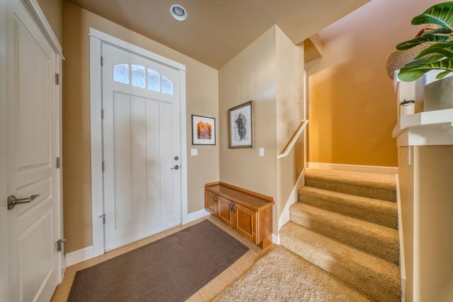 617 SW Peak View Place, Bend, OR 97702