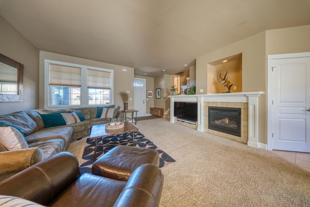 617 SW Peak View Place, Bend, OR 97702