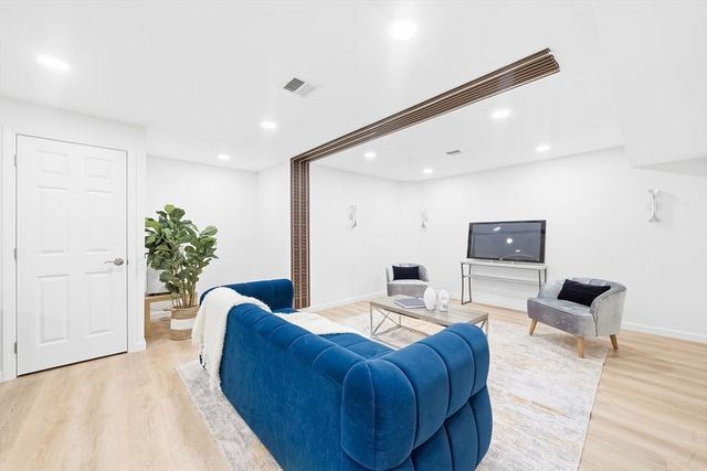 24 Donald St, Lexington, MA 02420