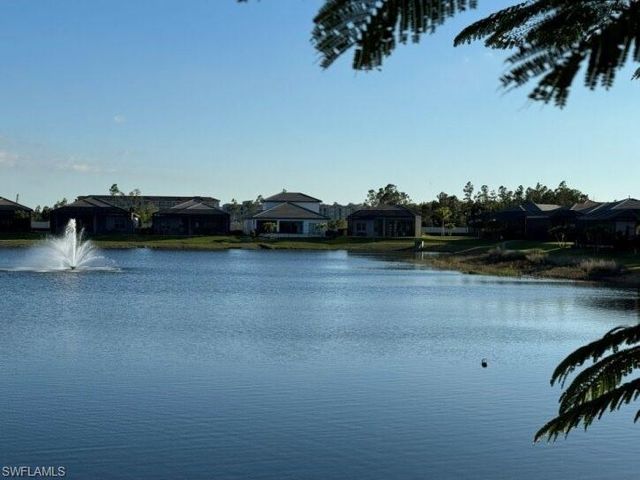 3725 Sapphire Cove CIR E, Naples, FL 34114
