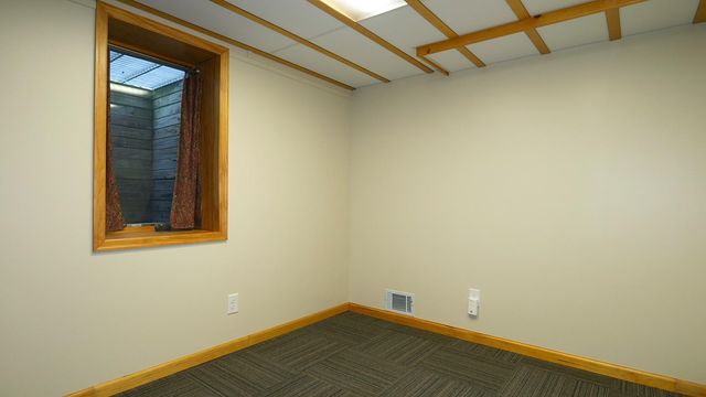 10717 Nord Avenue S, Bloomington, MN 55437