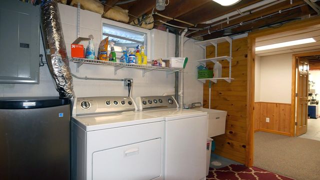 10717 Nord Avenue S, Bloomington, MN 55437